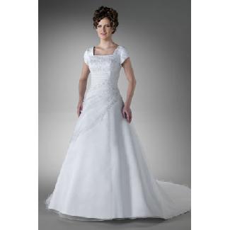 Venus Modest Wedding Gown White Size 16 Image